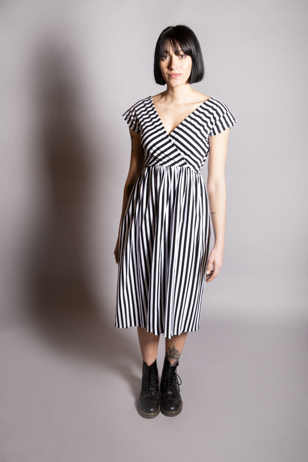 beclò made in italy dress abito midi scaldacuore tasche laterali righe stripes black white nero bianco peggy